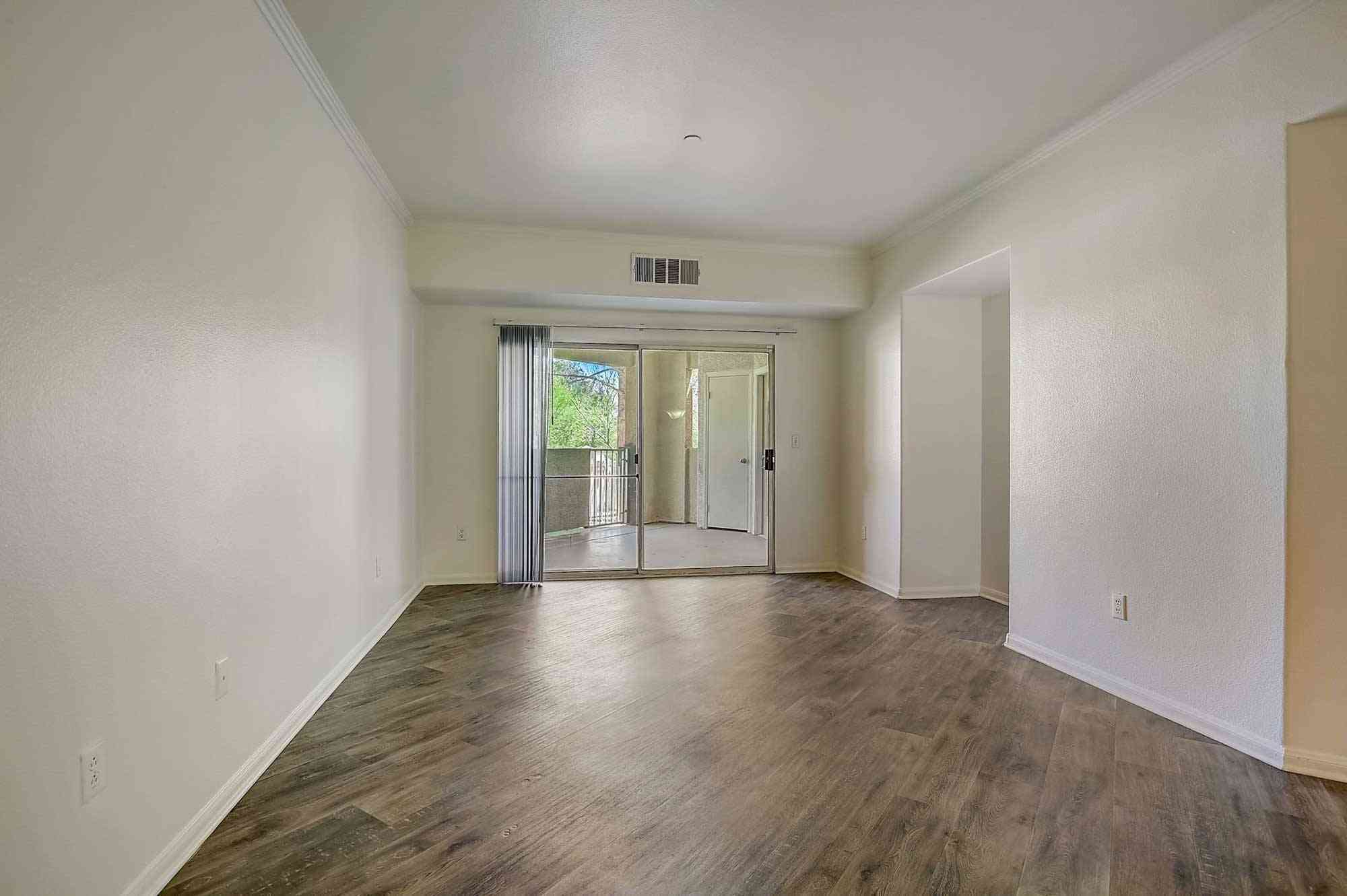 livingroom hardwood floors