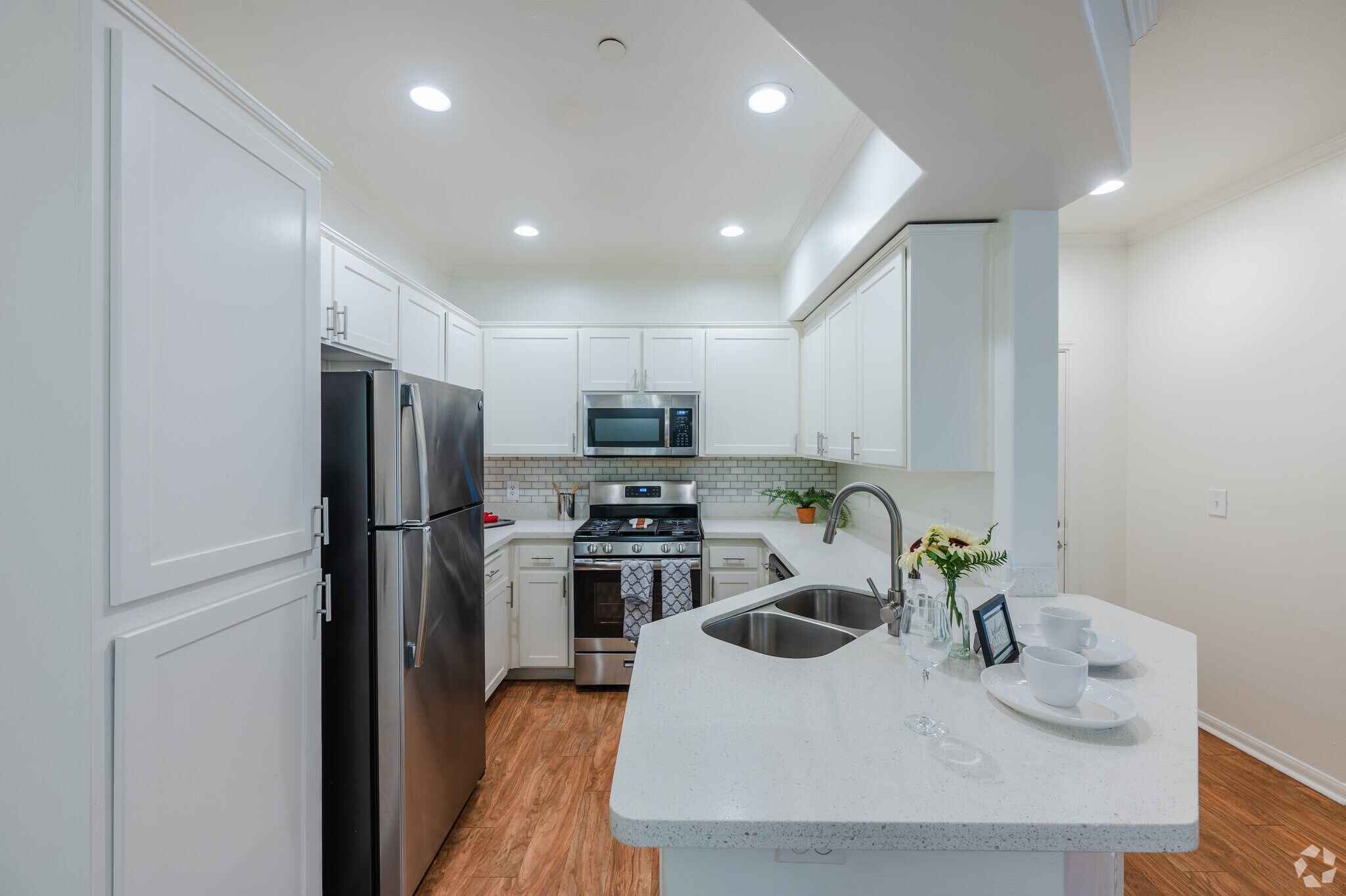 Ritiro Apartments Las Vegas 3 Bedroom Kitchen Interior